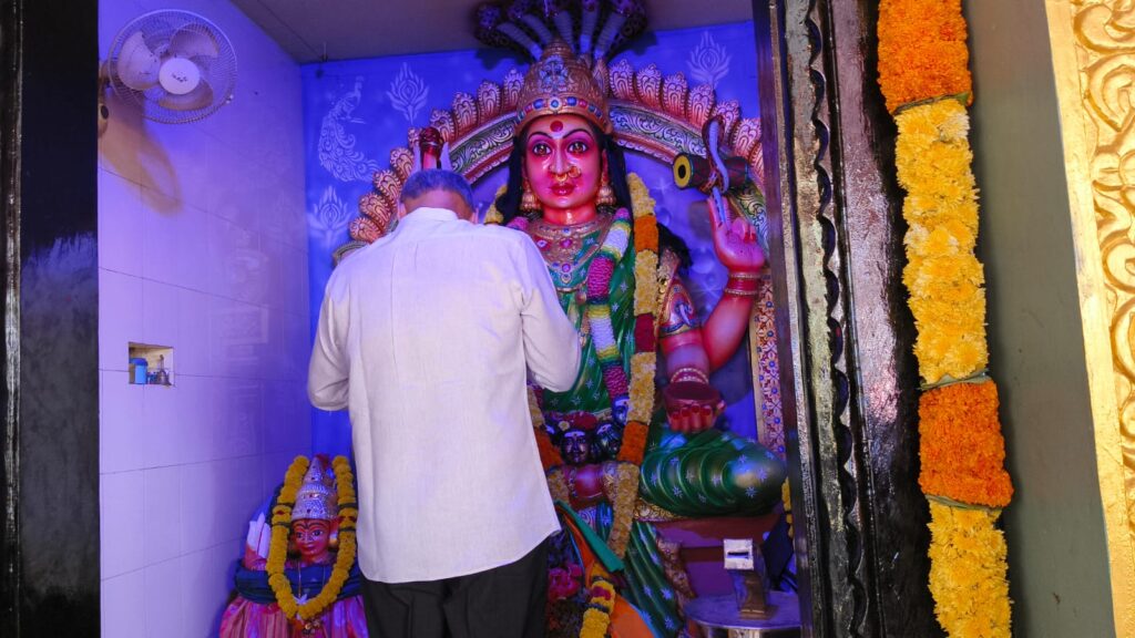 పోలమూరులో వనుమలమ్మ అమ్మవారి అన్నసమారాధనలో పాల్గొన్న వైఎస్సార్సీపీ మాజీ ఎమ్మెల్యే డాక్టర్ సత్తి సూర్యనారాయణ రెడ్డి