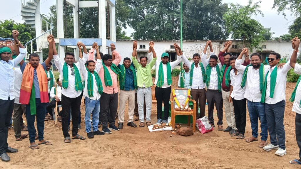 *మండల కేంద్రం లో ఘనంగా ప్రపంచ ఆదివాసి దినోత్సవ సాంస్కృతిక ర్యాలీ*