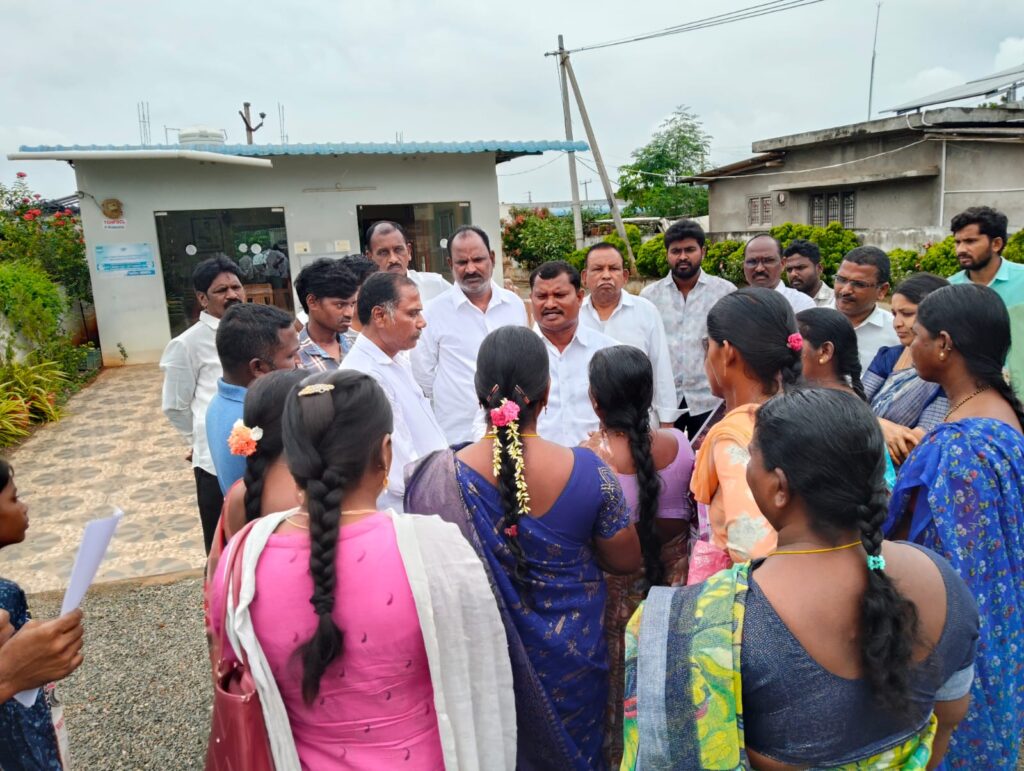 ప్రజల సమస్యల పరిష్కారమే లక్ష్యంగా వినతులు స్వీకరించిన ఎమ్మెల్యే జారె